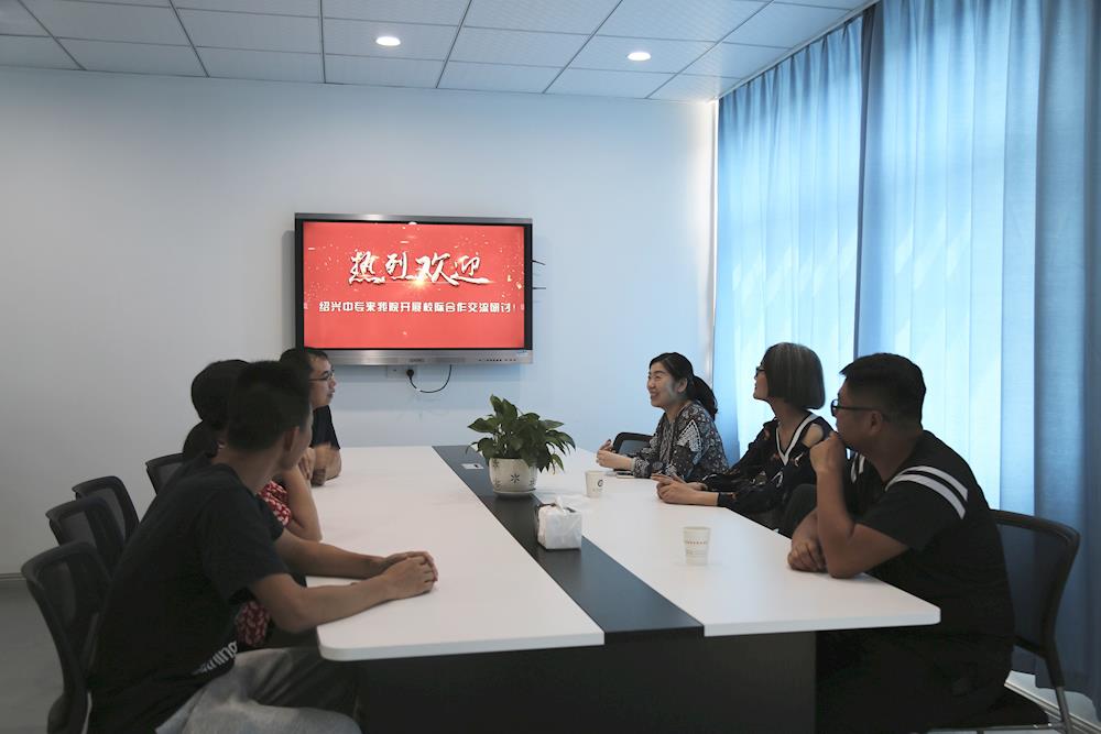 c77479d341724870b62a393541476457.jpg c77479d341724870b62a393541476457.jpg