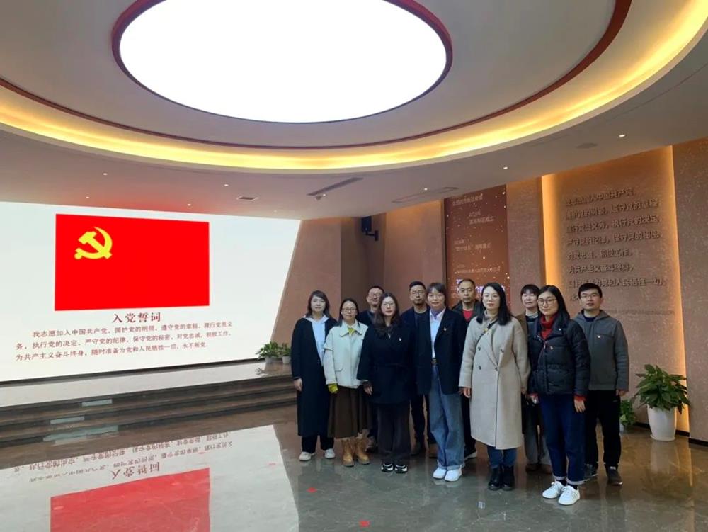 7f0afea0fb04420a91f7c3162a9cef35.jpg 7f0afea0fb04420a91f7c3162a9cef35.jpg