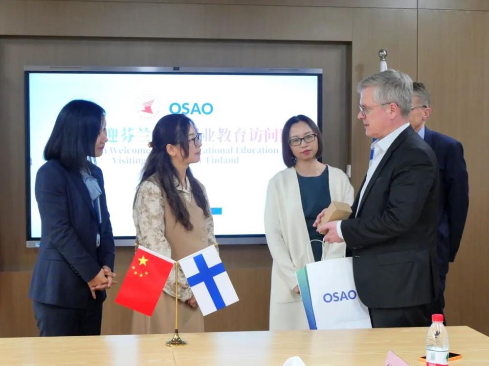 e90af17a7a1244669df0ffe799569c51.jpg e90af17a7a1244669df0ffe799569c51.jpg