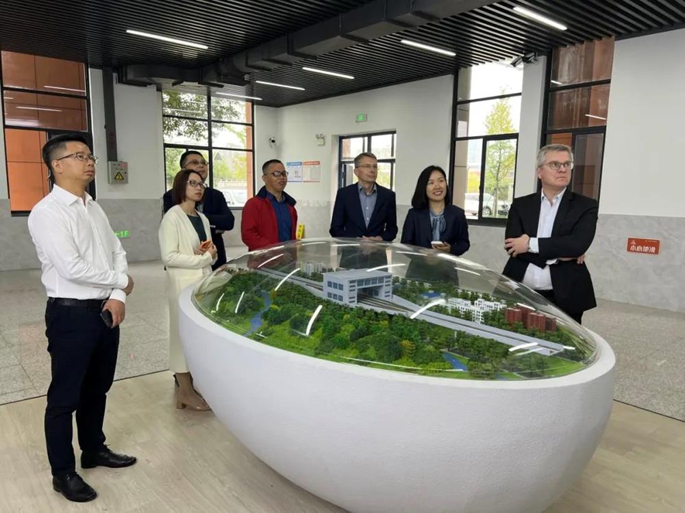 f43790ff8360495ab16ed5fd0ea9611e.jpg f43790ff8360495ab16ed5fd0ea9611e.jpg