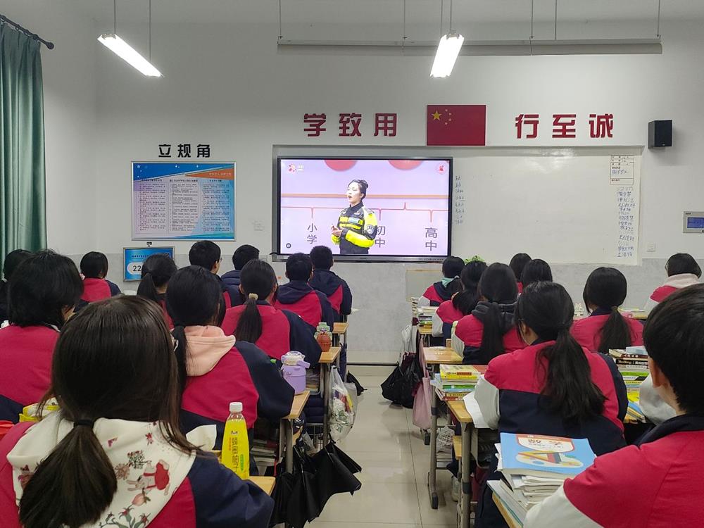 938e522b01c942a8823a59b5975039c8.jpg 938e522b01c942a8823a59b5975039c8.jpg