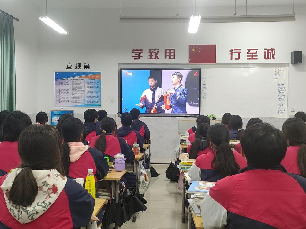 9a6e6ed02f6d46018d9a486e57817e75.jpg 9a6e6ed02f6d46018d9a486e57817e75.jpg