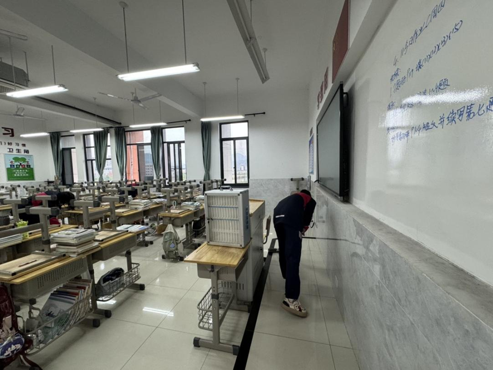 ad6c4153199f40798379c217ff847a9d.png ad6c4153199f40798379c217ff847a9d.png