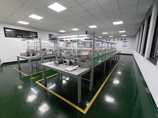 崇智楼B1-301电子基本技能实训室