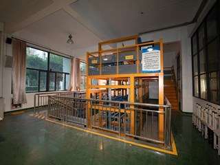 崇技楼B-101-2电梯实训室